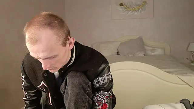 WeksaMur online show from April 12, 2026, 8:25 pm