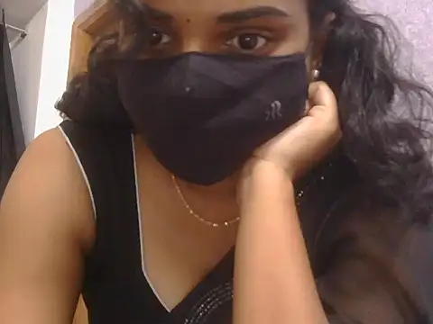 Snapshot of its_me_love9951 chatting on May 16, 2026, 5:23 pm its me love9951 online show from May 16, 2026, 5:23 pm