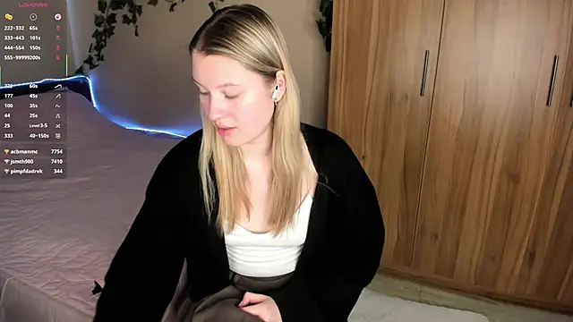 SkyeDavis online show from March 26, 2026, 1:06 pm