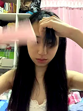 hanhan-oooooo online show from December 16, 2025, 4:23 pm