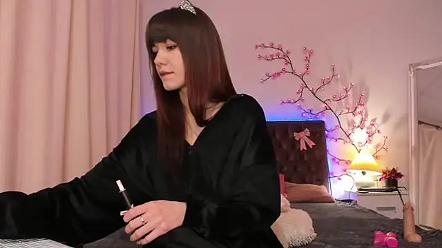 MilanaHotts online show from March 19, 2026, 6:17 am