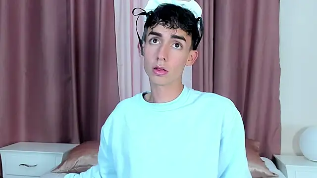 Snapshot of starboyy_77 chatting on December 22, 2025, 1:19 pm starboyy 77 online show from December 22, 2025, 1:19 pm