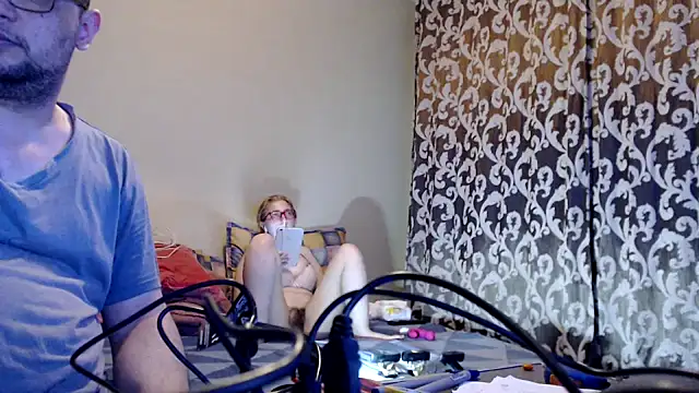 yunis32 online show from January 23, 2025, 6:24 pm