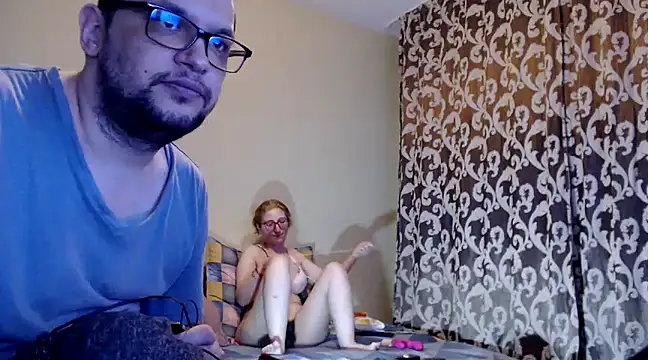 yunis32 online show from January 31, 2025, 6:14 pm