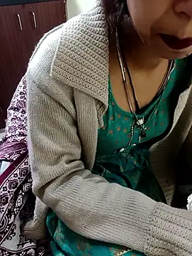 Kavya79 online show from January 17, 2026, 3:33 am