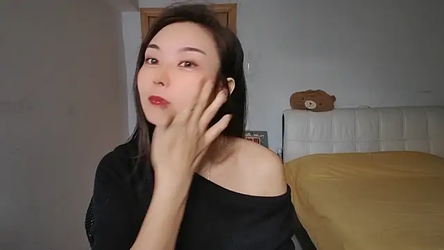 ViVian-Li online show from December 23, 2025, 1:25 am