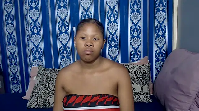 TemptingCloeXx online show from January 15, 2026, 7:17 pm