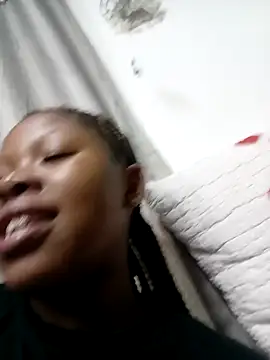 TemptingCloeXx online show from February 26, 2026, 4:28 pm