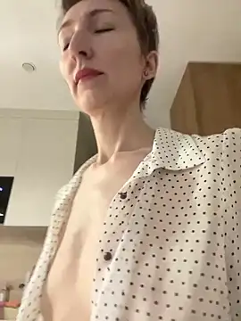 Sensual Flower online show from February 1, 2026, 7:29 am