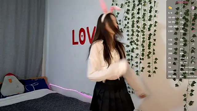 LisaBoddy online show from April 10, 2026, 11:59 am