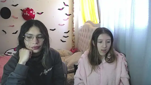 Briar y Blair online show from March 14, 2026, 2:11 pm