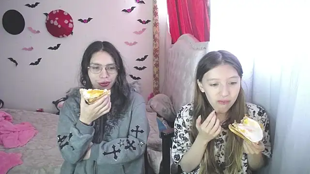 Briar y Blair online show from March 25, 2026, 3:18 pm