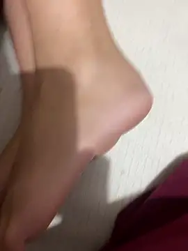 pampam nifetinha online show from April 15, 2026, 2:07 am