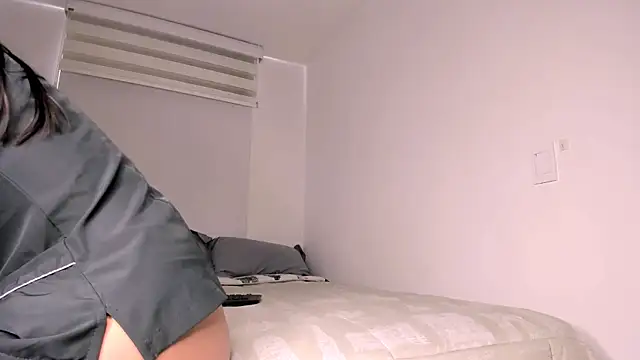 aria monroee online show from June 2, 2026, 6:32 pm