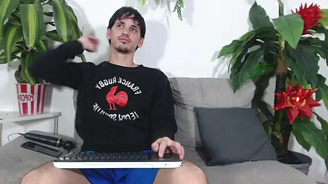 boy Dirty X online show from May 18, 2026, 5:13 am