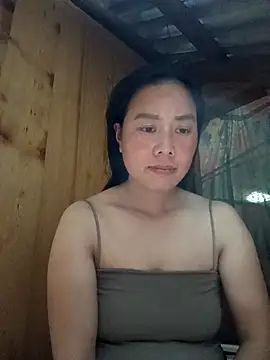 Chloe-ee online show from December 20, 2025, 7:37 am