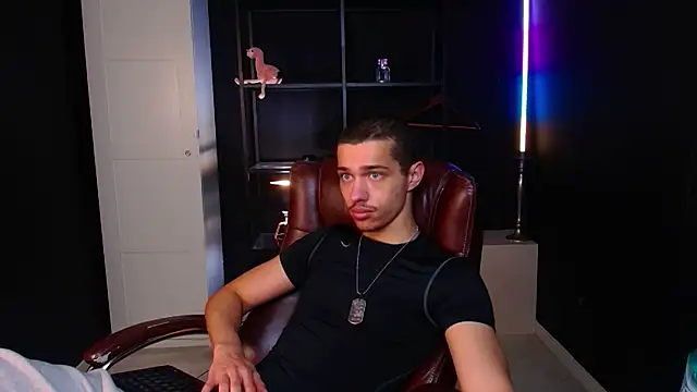 KaydenDrew online show from February 15, 2026, 5:15 am