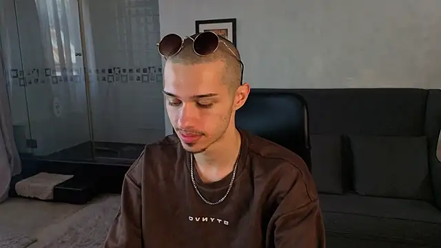 KaydenDrew online show from April 9, 2026, 6:19 am