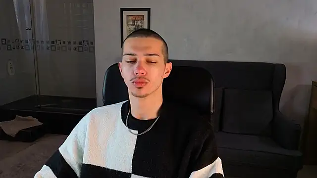 KaydenDrew online show from April 16, 2026, 4:24 am