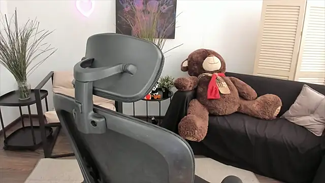 Snapshot of DiRosie chatting on February 23, 2026, 9:17 am DiRosie online show from February 23, 2026, 9:17 am