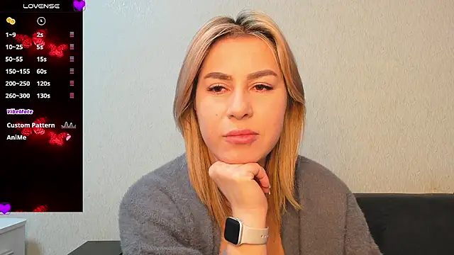 Roxi Joy online show from February 19, 2026, 1:07 pm