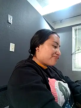 Snapshot of Venuz_Rivers_ chatting on December 16, 2025, 3:39 pm Venuz Rivers online show from December 16, 2025, 3:39 pm