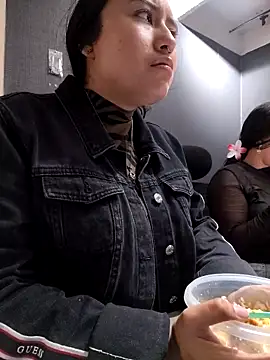 Snapshot of Venuz_Rivers_ chatting on December 18, 2025, 1:17 pm Venuz Rivers online show from December 18, 2025, 1:17 pm