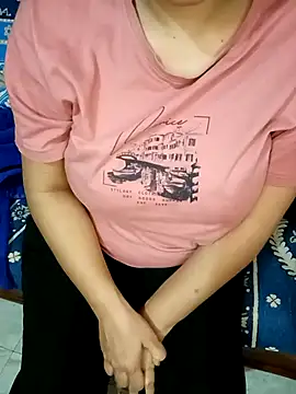 Snapshot of Sofia-111 chatting on February 3, 2026, 5:07 pm Sofia-111 online show from February 3, 2026, 5:07 pm