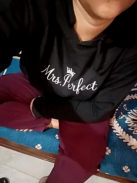 Snapshot of Sofia-111 chatting on February 14, 2026, 3:03 am Sofia-111 online show from February 14, 2026, 3:03 am