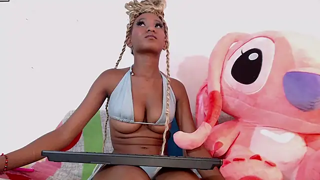 litte ebonyx online show from April 16, 2026, 8:42 pm