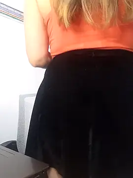 SofiEsteves online show from December 16, 2025, 6:46 pm