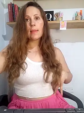 Snapshot of SofiEsteves chatting on February 24, 2026, 3:43 pm SofiEsteves online show from February 24, 2026, 3:43 pm