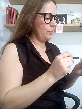 Snapshot of SofiEsteves chatting on April 14, 2026, 1:39 pm SofiEsteves online show from April 14, 2026, 1:39 pm