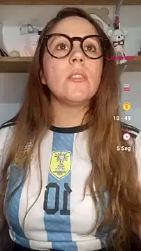 Snapshot of SofiEsteves chatting on July 16, 2026, 4:02 pm SofiEsteves online show from July 16, 2026, 4:02 pm