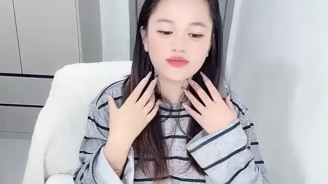 Amireux-8 online show from February 12, 2026, 5:35 am