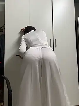 Snapshot of bi_biii chatting on April 2, 2026, 1:47 am bi biii online show from April 2, 2026, 1:47 am