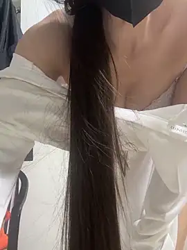 Snapshot of bi_biii chatting on April 16, 2026, 2:51 pm bi biii online show from April 16, 2026, 2:51 pm