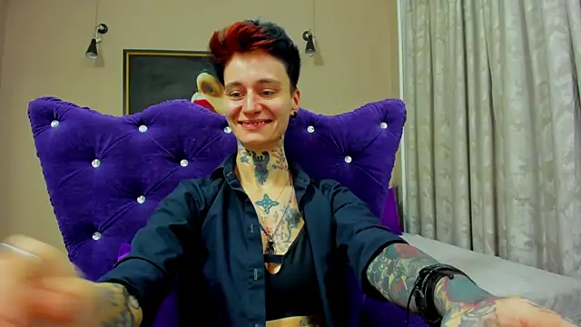 Snapshot of KennyXSX chatting on December 17, 2025, 8:04 pm KennyXSX online show from December 17, 2025, 8:04 pm