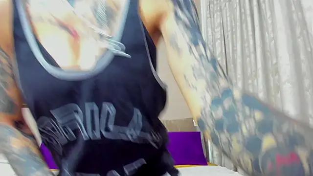 Snapshot of KennyXSX chatting on December 18, 2025, 8:04 pm KennyXSX online show from December 18, 2025, 8:04 pm