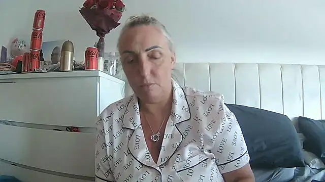Snapshot of theblondecocklover chatting on April 21, 2026, 5:28 pm theblondecocklover online show from April 21, 2026, 5:28 pm