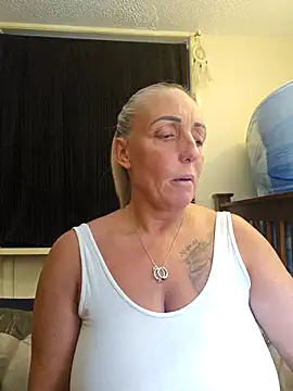 Snapshot of theblondecocklover chatting on May 9, 2026, 8:14 pm theblondecocklover online show from May 9, 2026, 8:14 pm