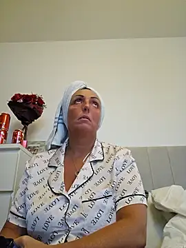 Snapshot of theblondecocklover chatting on May 19, 2026, 8:26 pm theblondecocklover online show from May 19, 2026, 8:26 pm