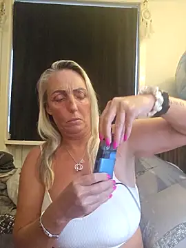 Snapshot of theblondecocklover chatting on May 23, 2026, 8:02 pm theblondecocklover online show from May 23, 2026, 8:02 pm