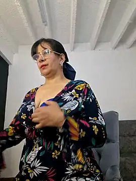 christy ant online show from April 6, 2026, 5:58 pm