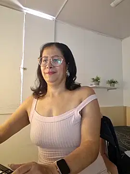 christy ant online show from April 20, 2026, 6:31 pm