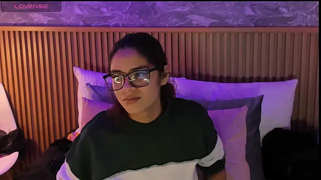 alina souvage  online show from January 5, 2026, 9:18 pm