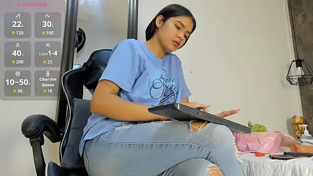 alina souvage  online show from March 1, 2026, 6:32 pm