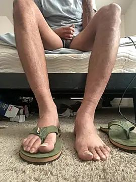 Kingbertfeet online show from January 12, 2026, 2:44 pm