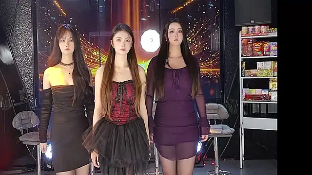 yueyutu888 online show from December 18, 2025, 6:08 am