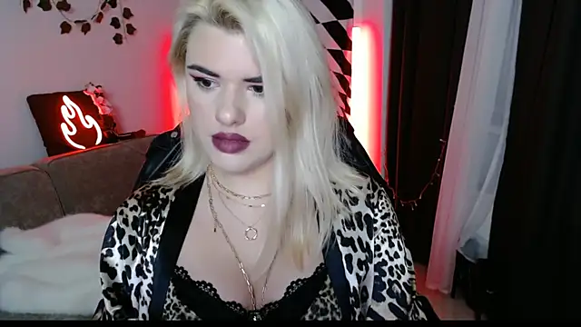 Snapshot of Ariana_Saint chatting on March 20, 2026, 8:57 pm Ariana Saint online show from March 20, 2026, 8:57 pm